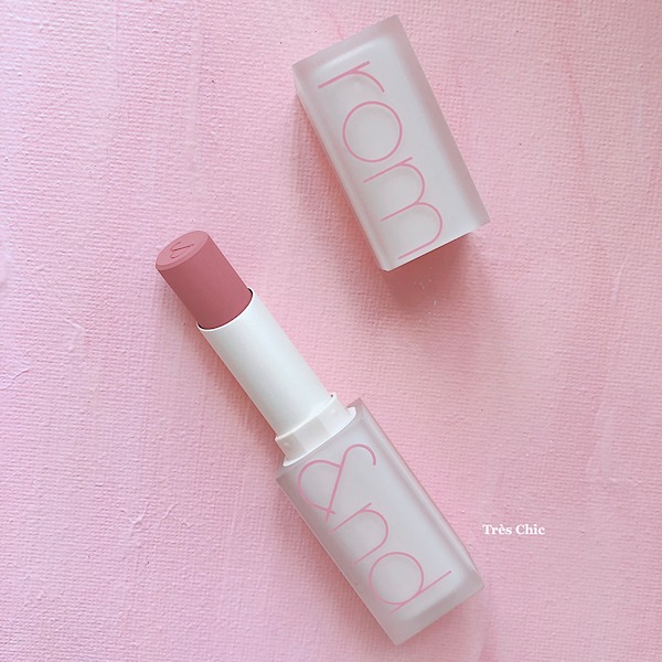 rom&nd(ロムアンド)の新作ゼロマットリップスティック（Zero Matte Lipstick）ピンクサンド（Pink Sand）